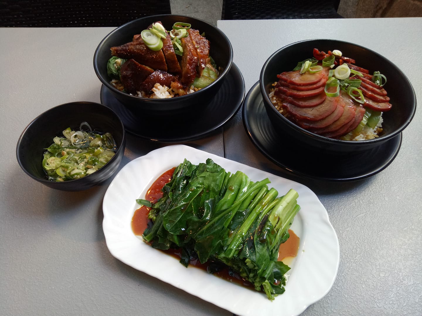 Dumpling Noodle On Circle Ambient Menu